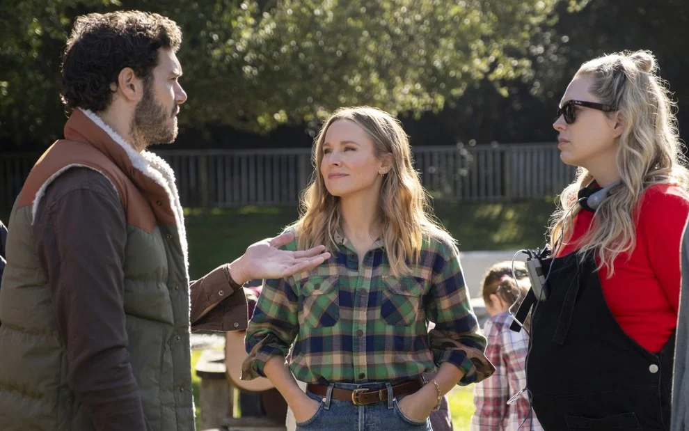 Cena de Ninguém Quer Isto, série da Netflix com Kristen Bell e Adam Brody