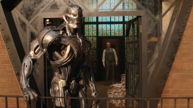 Vision e Ultron em VisionQuest, cliffhanger do episódio 4