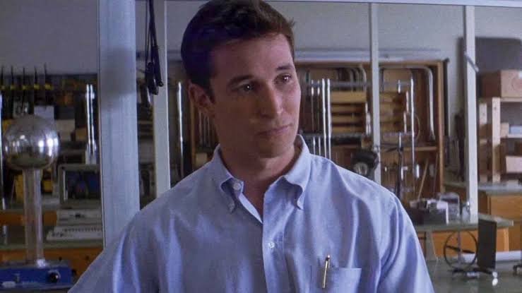 Cena de Donnie Darko, filme de 2001 com participação de Noah Wyle